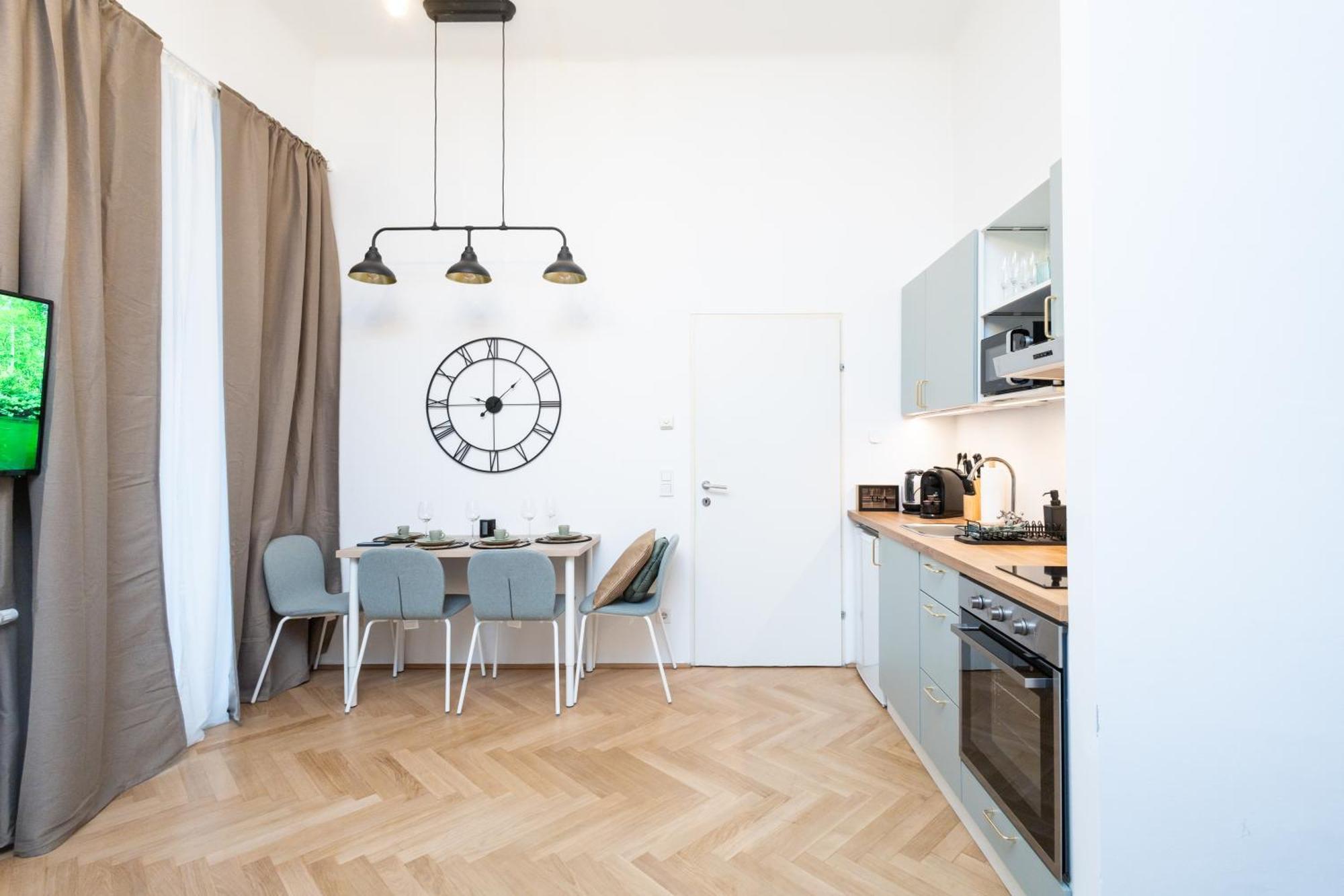 Charming Retreat Walking Distance From Town Centre Lejlighed Wien Eksteriør billede