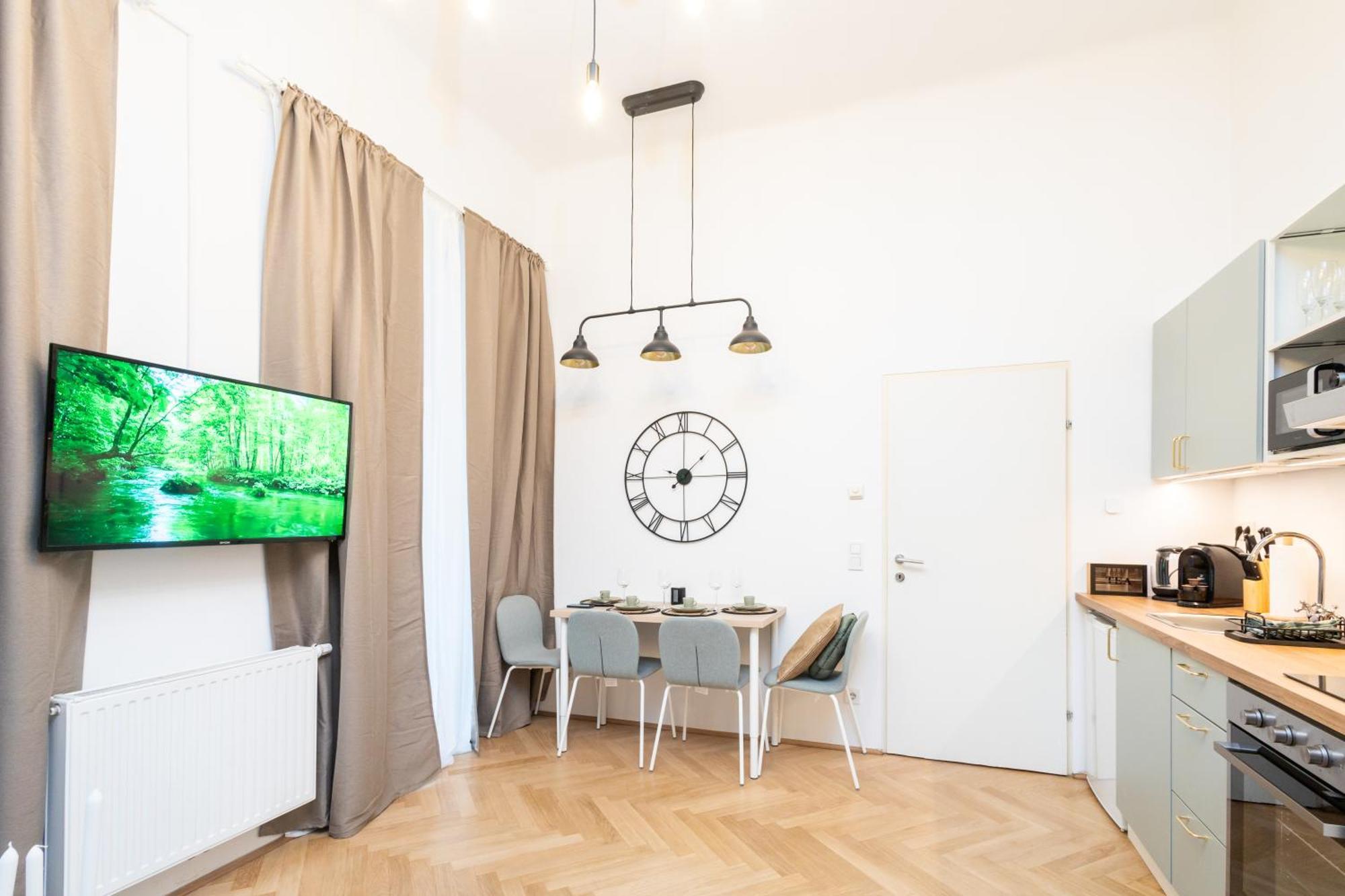 Charming Retreat Walking Distance From Town Centre Lejlighed Wien Eksteriør billede