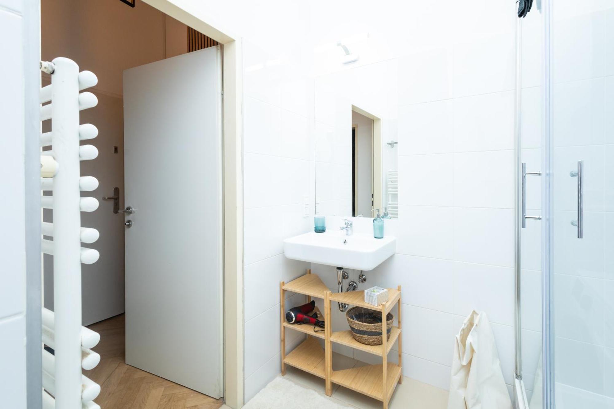 Charming Retreat Walking Distance From Town Centre Lejlighed Wien Eksteriør billede