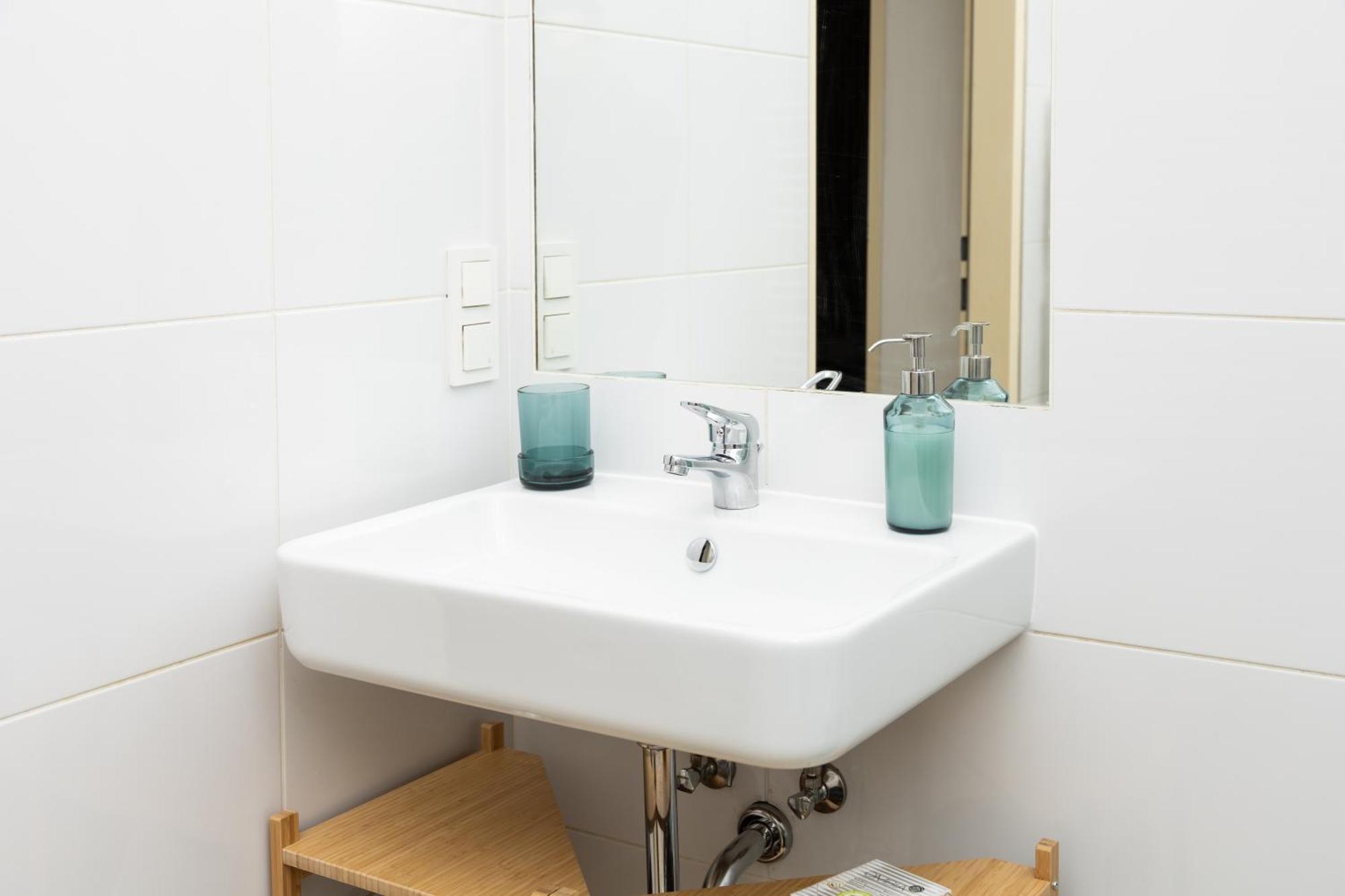 Charming Retreat Walking Distance From Town Centre Lejlighed Wien Eksteriør billede